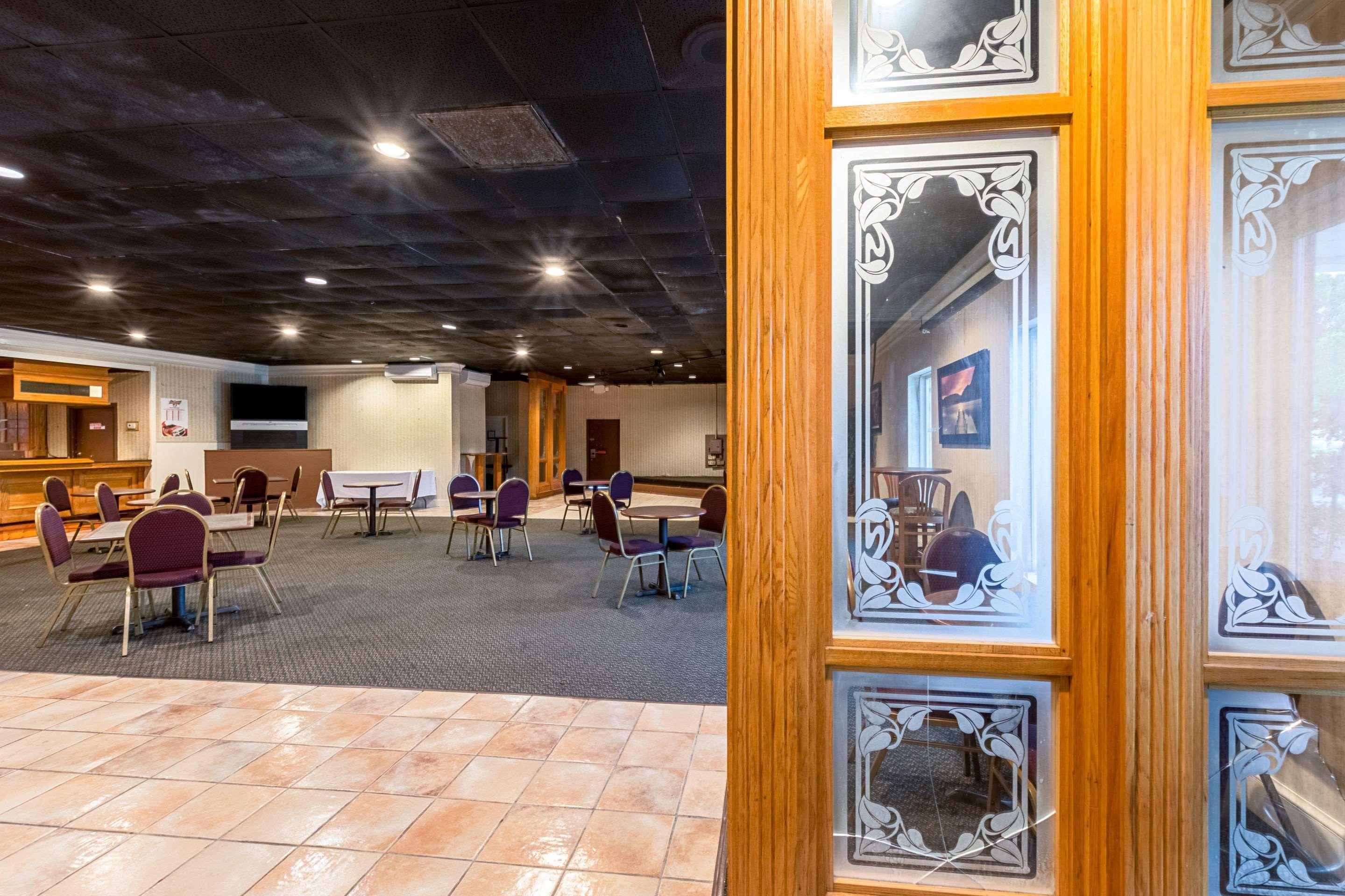 Orangeburg Inn & Suites Kültér fotó