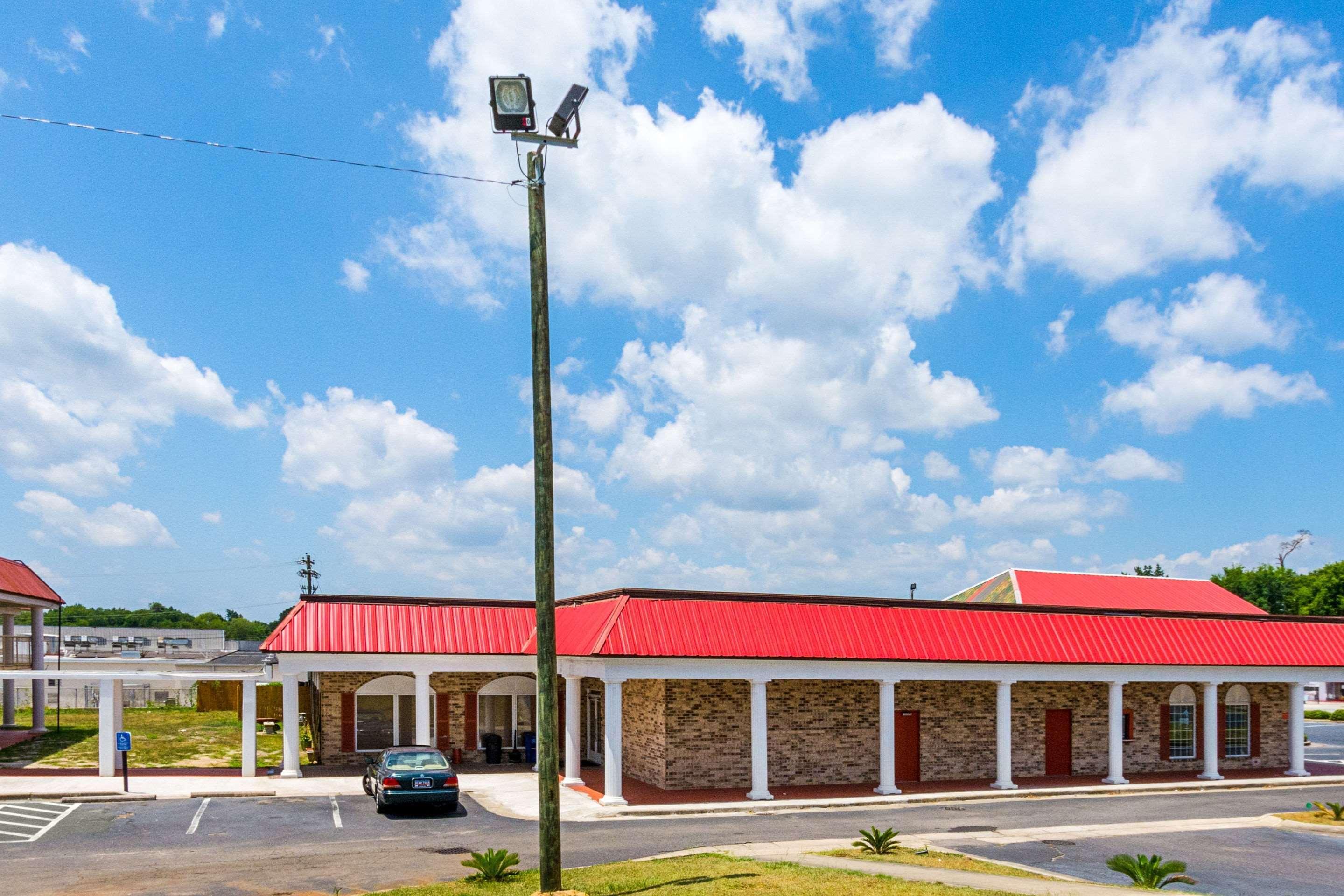Orangeburg Inn & Suites Kültér fotó