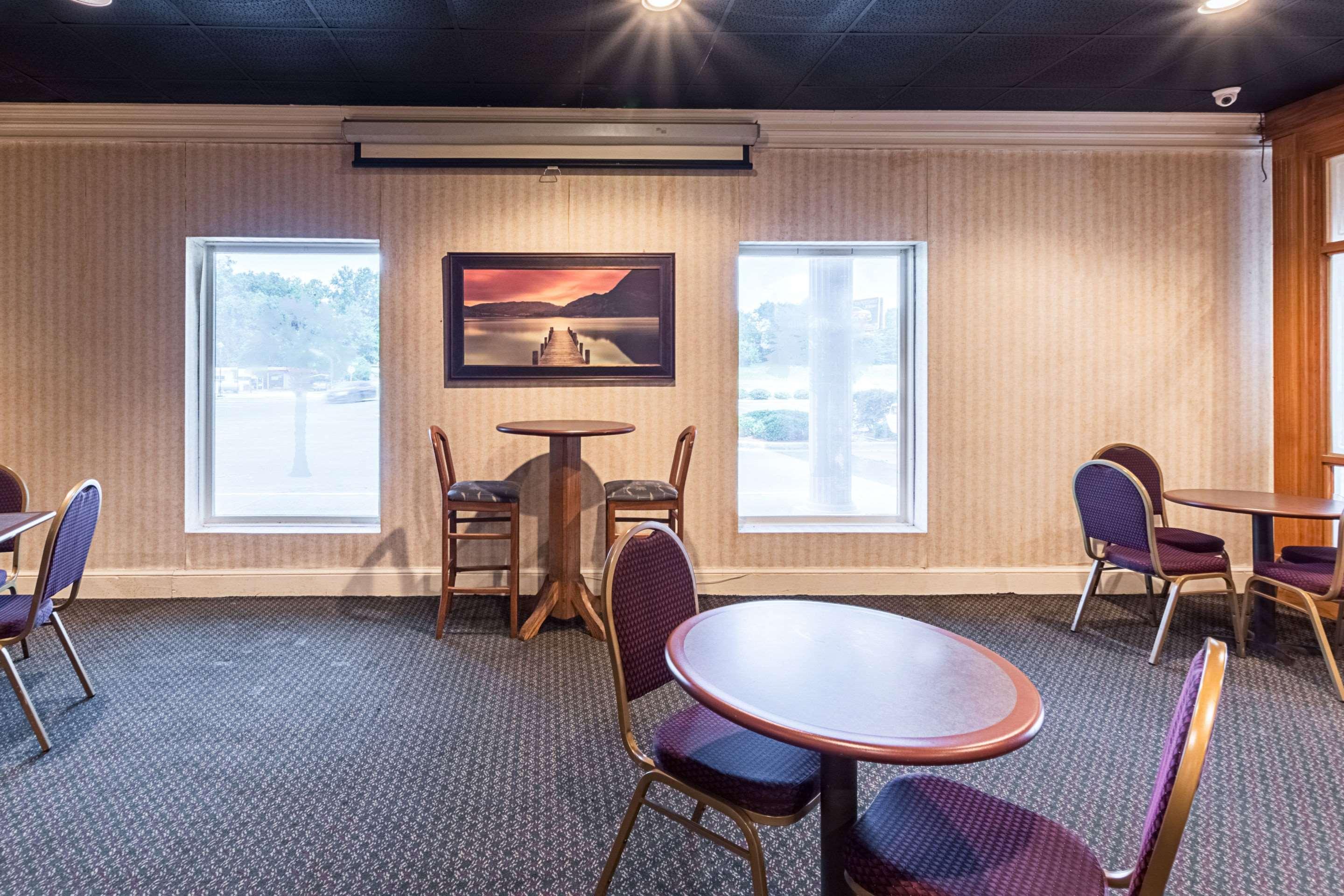 Orangeburg Inn & Suites Kültér fotó