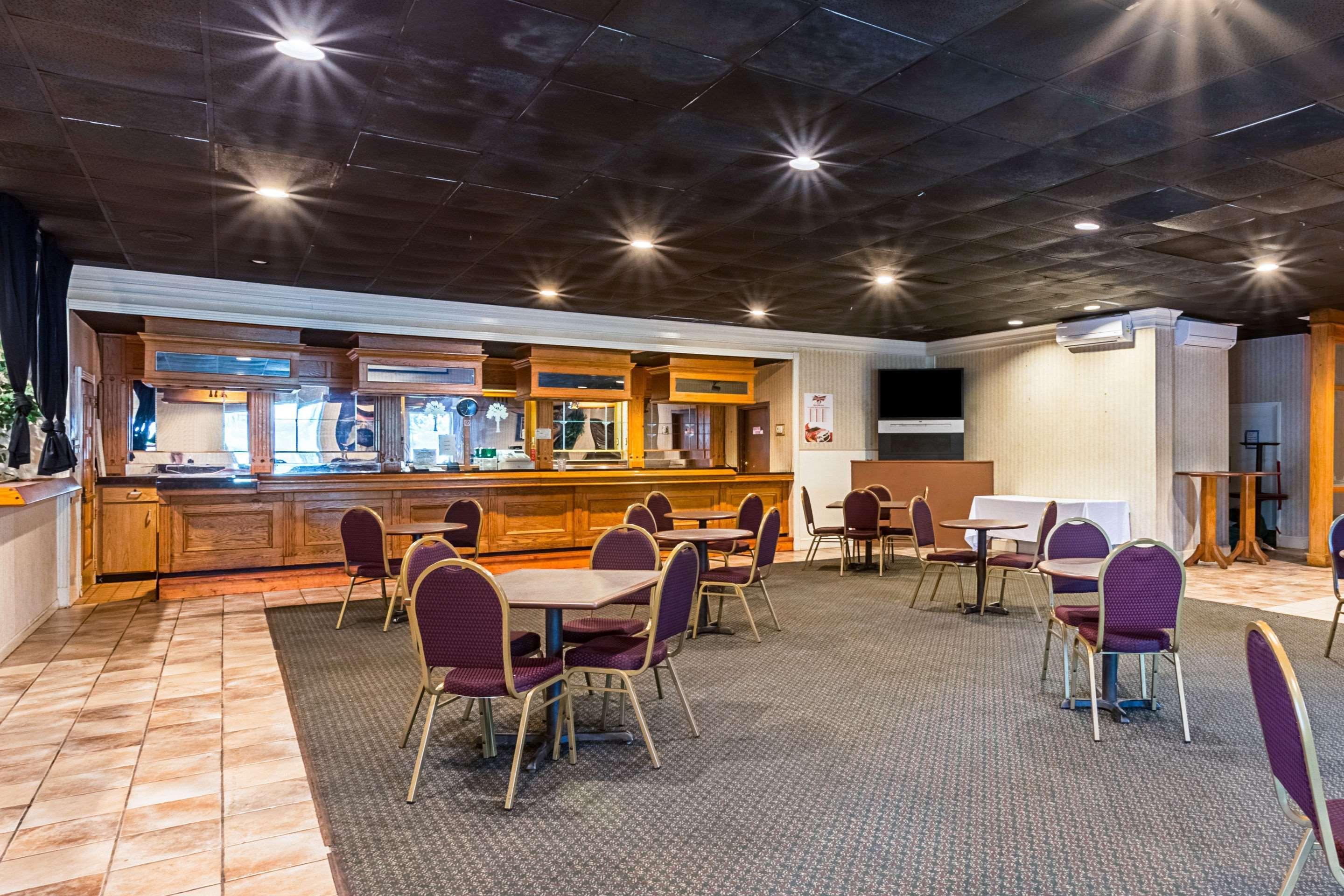 Orangeburg Inn & Suites Kültér fotó