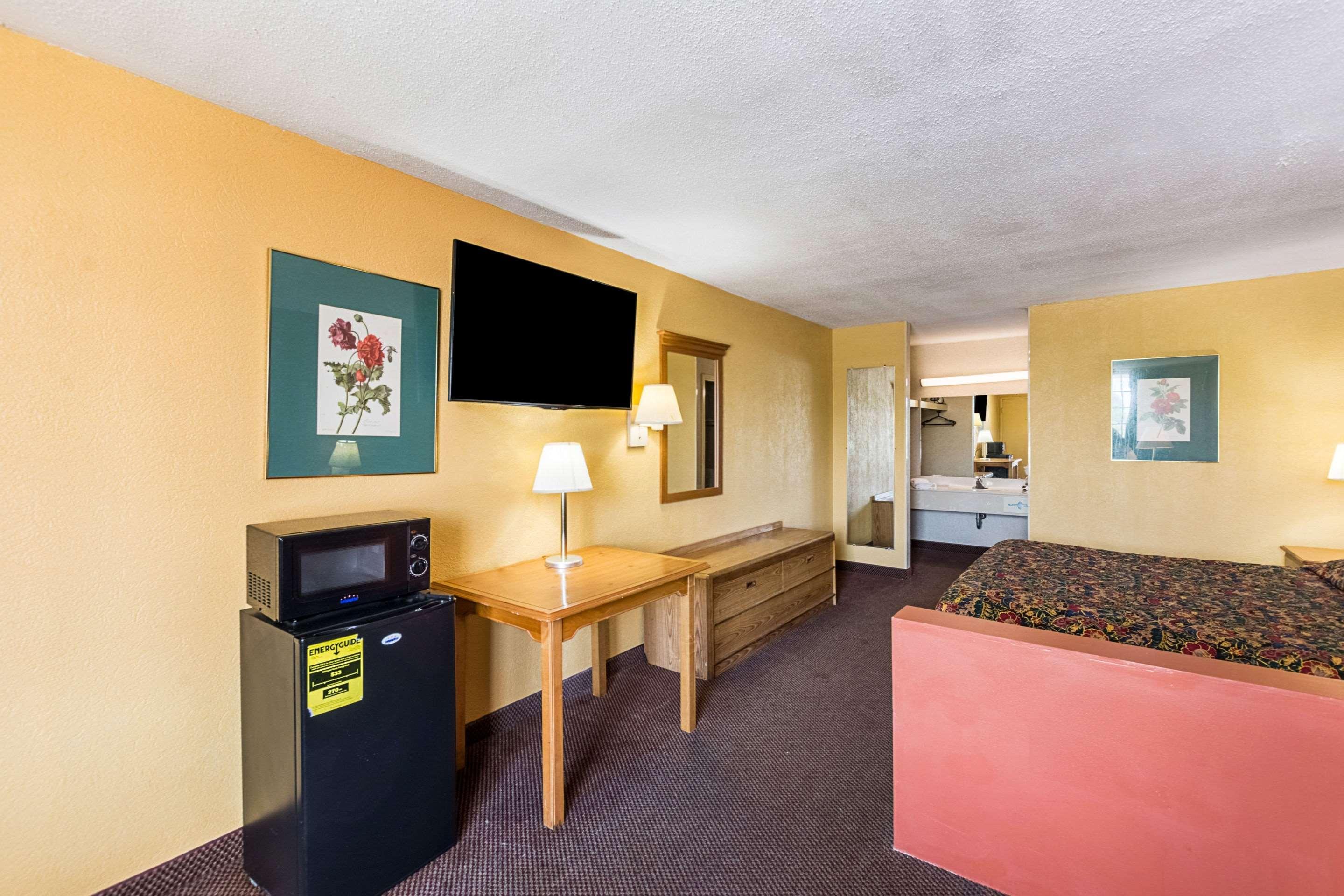 Orangeburg Inn & Suites Kültér fotó