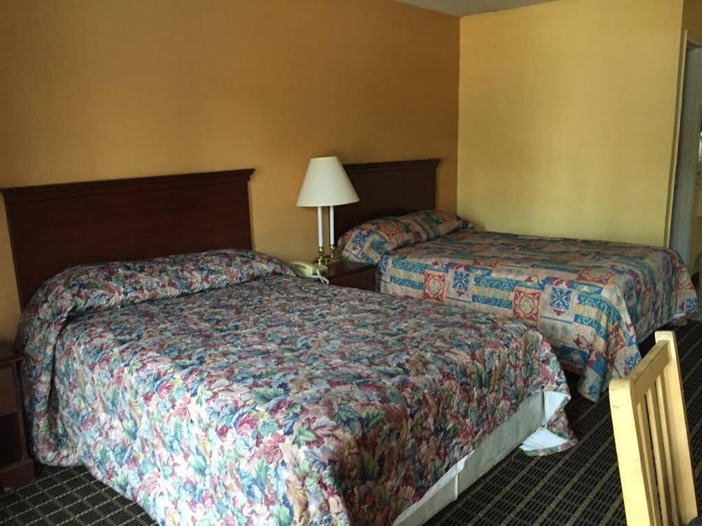Orangeburg Inn & Suites Kültér fotó